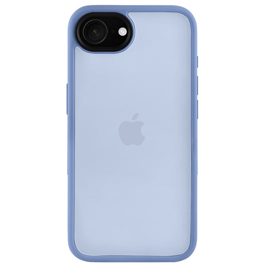 Das arktis iPhone 17e Solid Case in mattem Hellblau auf einem iPhone, bei dem das Apple-Logo dezent durch die transluzente arktis Schutzhülle sichtbar ist.