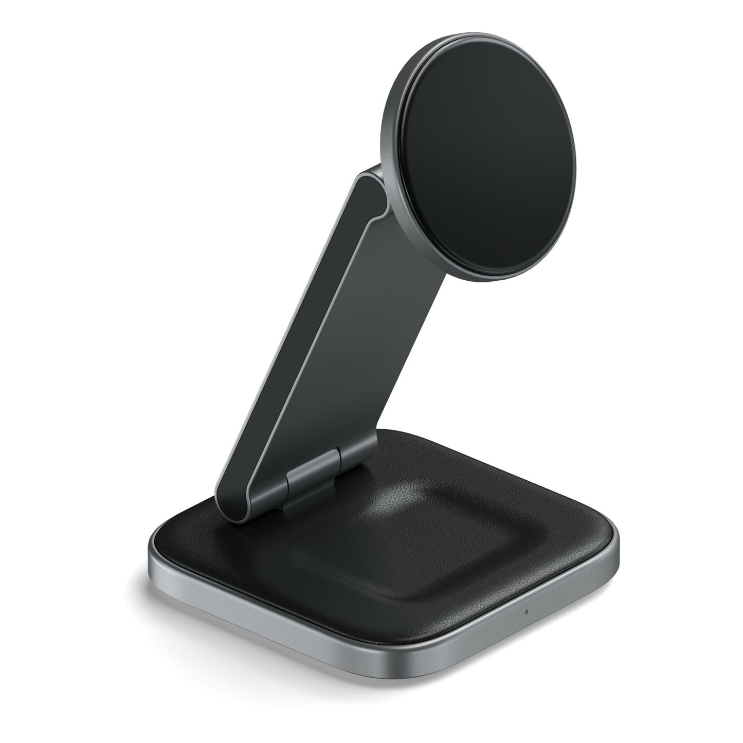 Der Satechi 3-in-1 Foldable Qi2 Wireless Charging Stand von Satechi bietet ein schlankes Design mit einem runden magnetischen Pad und einer quadratischen Basis, die effiziente Leistung und modernen Stil liefert.