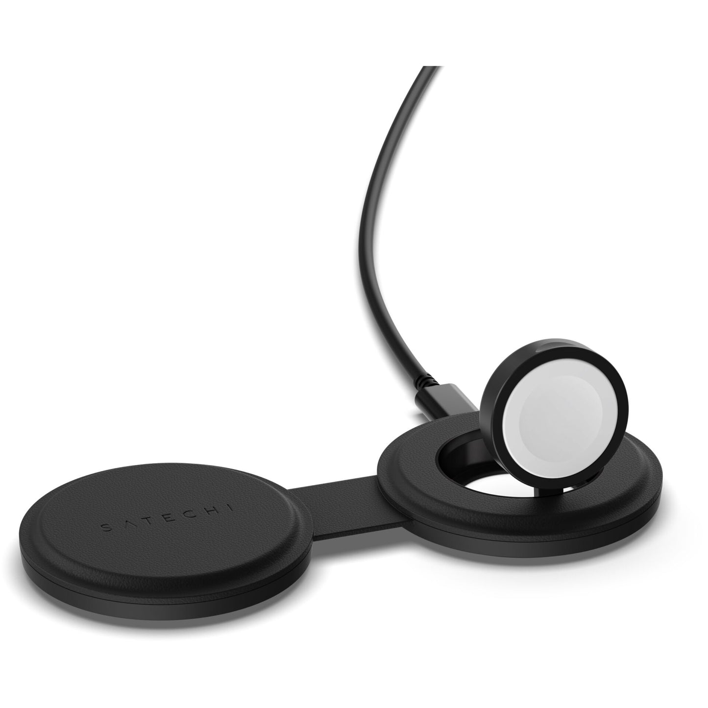 Das Satechi OntheGo 2-in-1 Wireless Charger ist ein schwarzes, MagSafe-kompatibles Ladepad mit Steckplätzen für Ihr Handy und Ihre Smartwatch, die über ein Kabel verbunden sind.