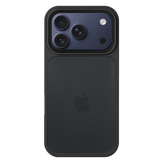 Die Arktis arktis iPhone 17 Pro Solid Case von Arktis schützt Ihr schwarzes iPhone 17 Pro und präsentiert seine Triple-Kamera und das Apple-Logo mit einem matten Finish - perfekt als stilvolle und sichere Hülle Schutzhülle.