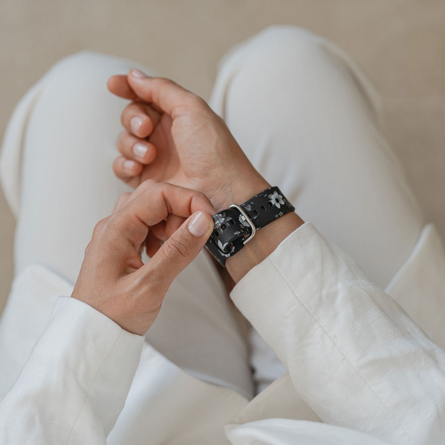 Impressly Silikon Sport-Armband für Apple Watch Dark Flower