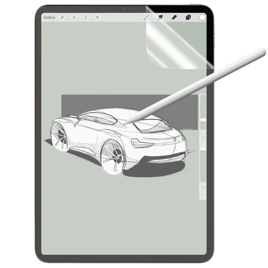 Eine ArktisPRO PaperFeel iPad 11" (2022/2025) Schutzfolie verleiht Ihrem digitalen Tablet ein realistisches Stift-auf-Papier-Gefühl, während Sie mit einem Apple Pencil-kompatiblen Stift einen Sportwagen zeichnen.
