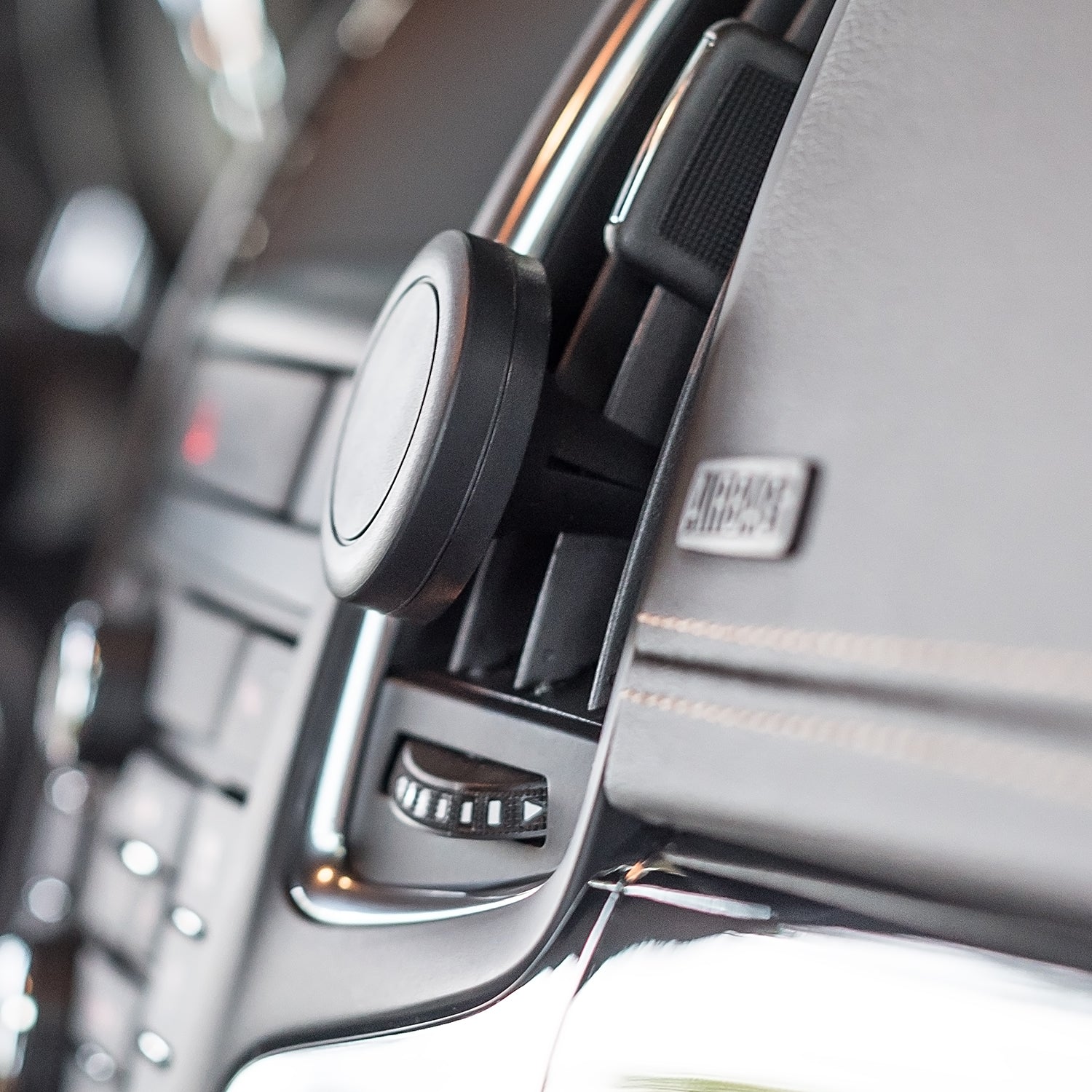 Kabelloses Auto Magnet Ladegerät für Handy Halter - Tesland
