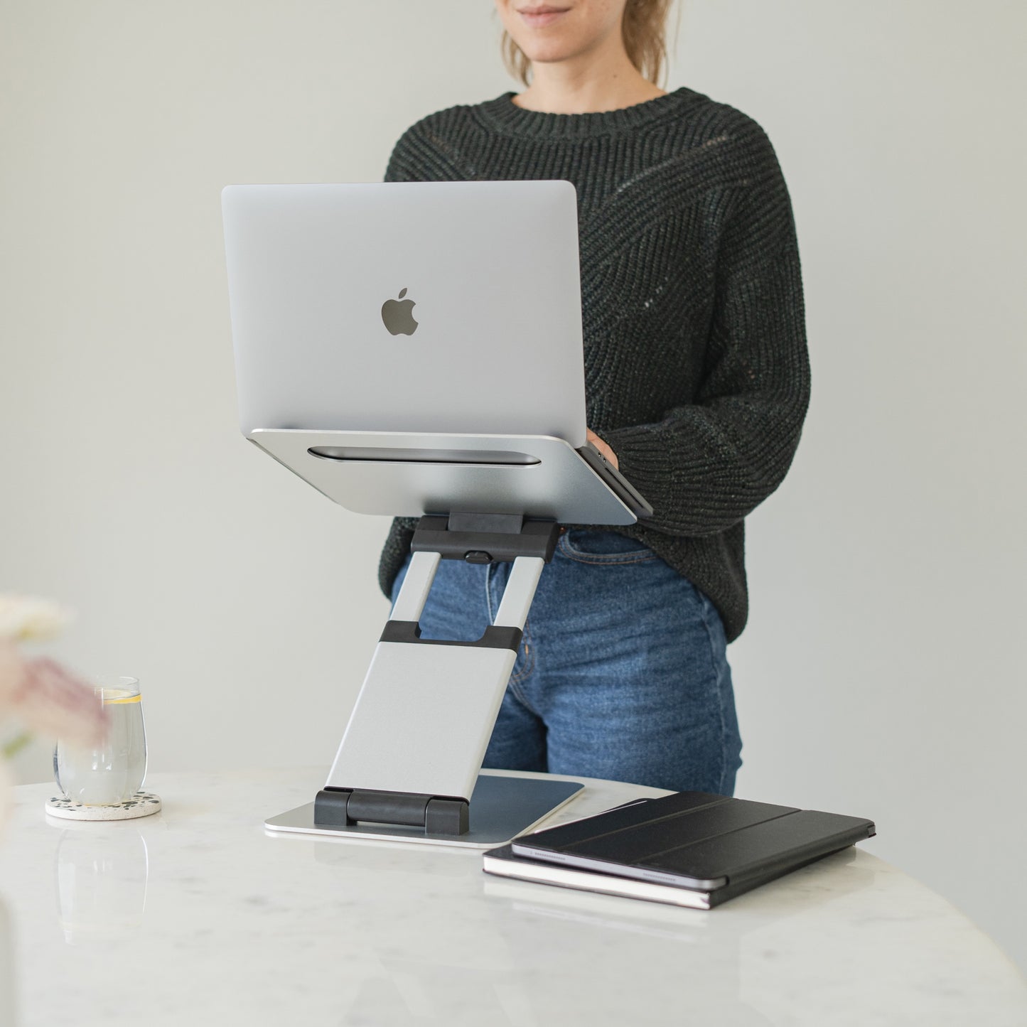 Lift AluStand - Ergonomischer MacBook Ständer